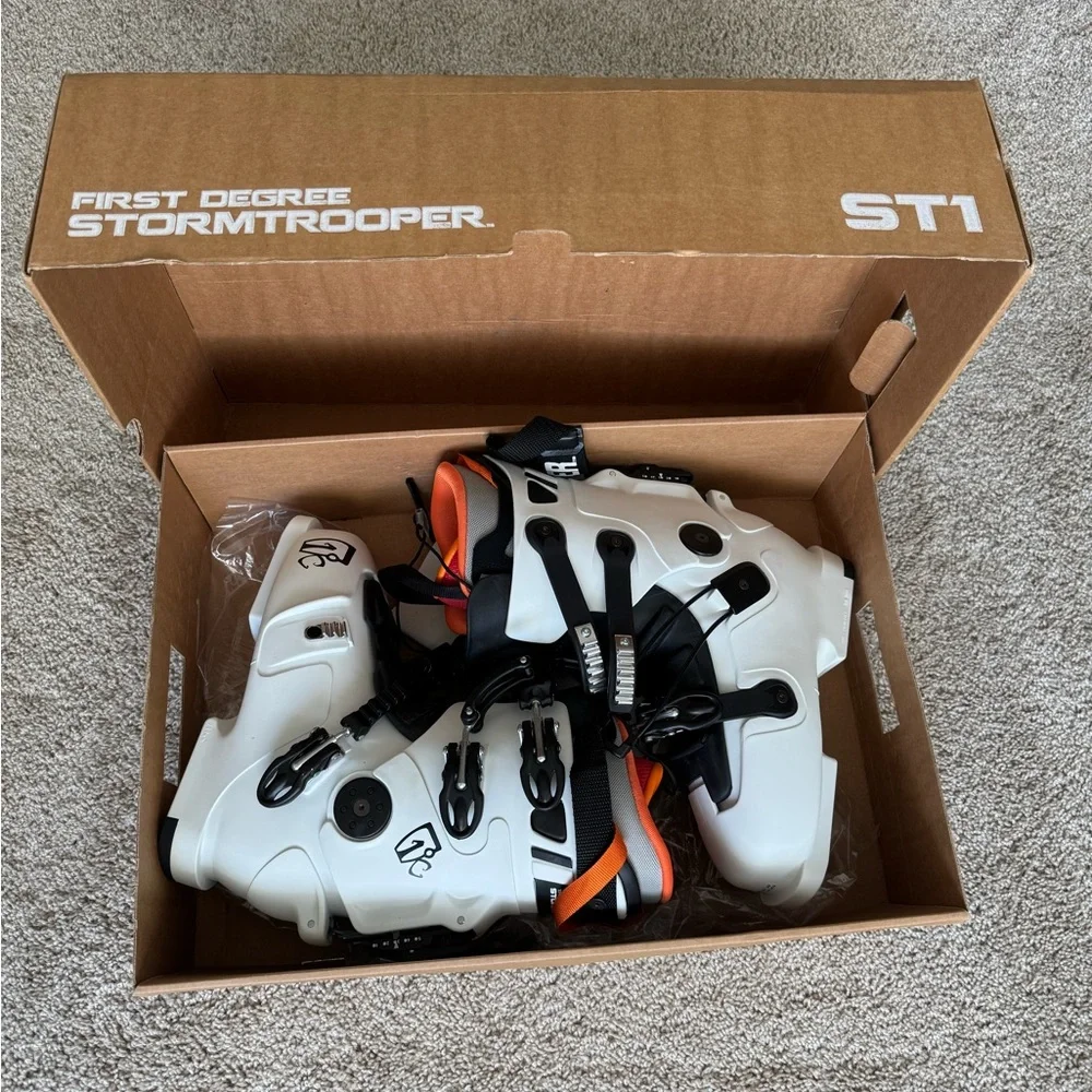 NWT First Degree Stormtrooper ST1 Ski Boots